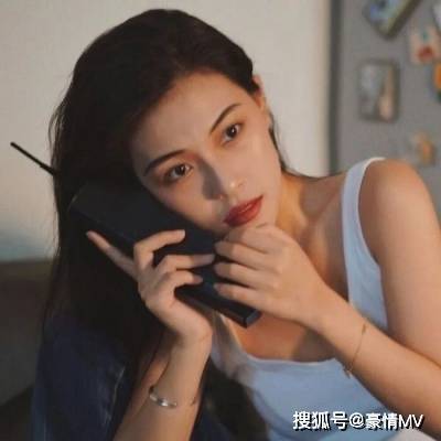 头像|长发简约女生头像图片_冷艳女生头像长头发真人2021