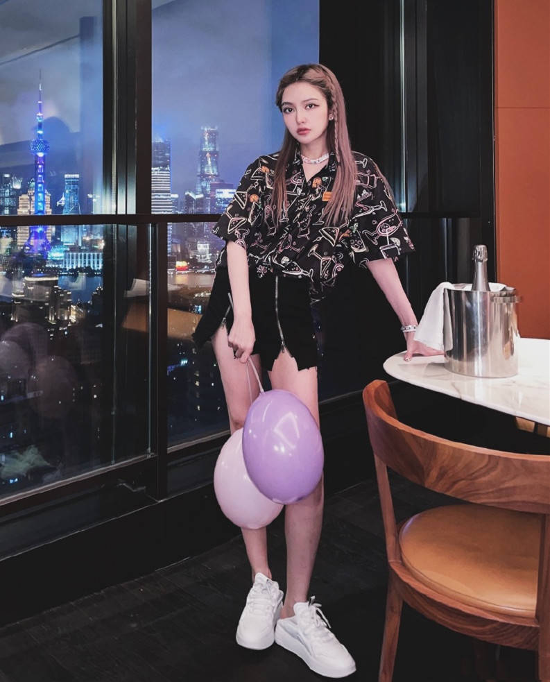 视觉|周扬青太懂打扮,个头不高总能穿出好比例,难怪能撩到富家公子哥