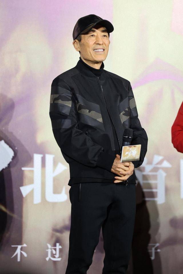 张艺谋|张艺谋新片首映礼，新谋女郎亮相气质惊艳，侧颜超像章子怡