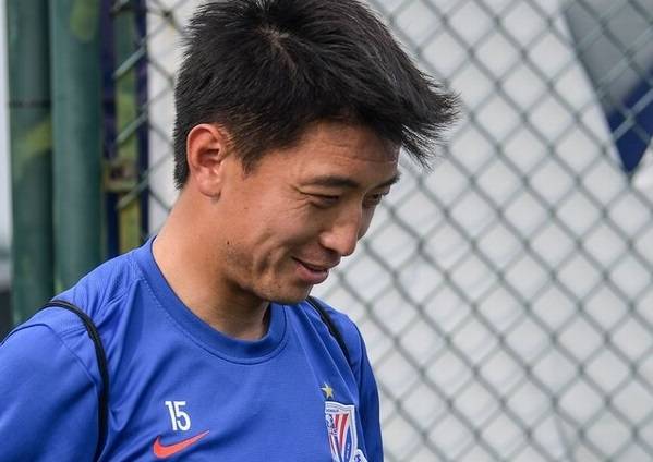 原创裁判毁掉了申花努力!杨旭进球被吹让球队输掉德比,引发球迷不满