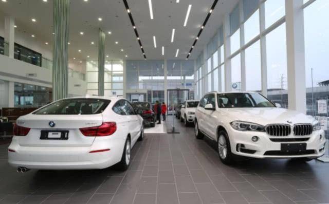 手表|“乡下”土大爷一次提6辆宝马7系，看到他手表后，才知人不可貌相