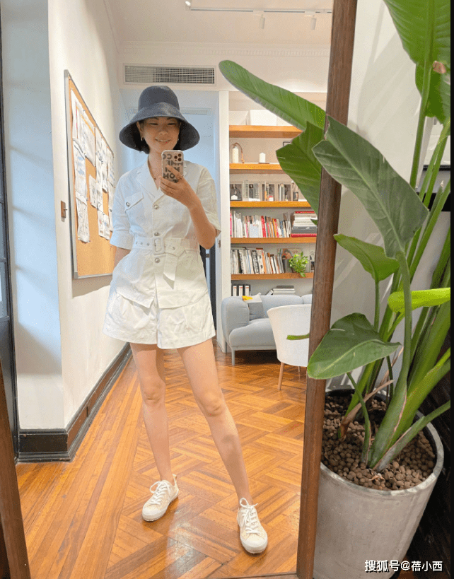 好身材|“丑模”吕燕打破审美局限,小眼睛大方脸,自创品牌+代言真高级