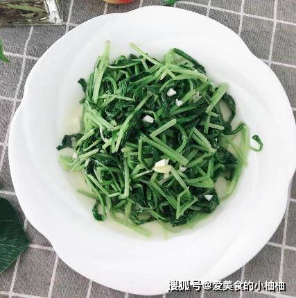 炒什么菜需要用蒜 f55fe6f8974a404c9879a4e42c7953d3.jpeg