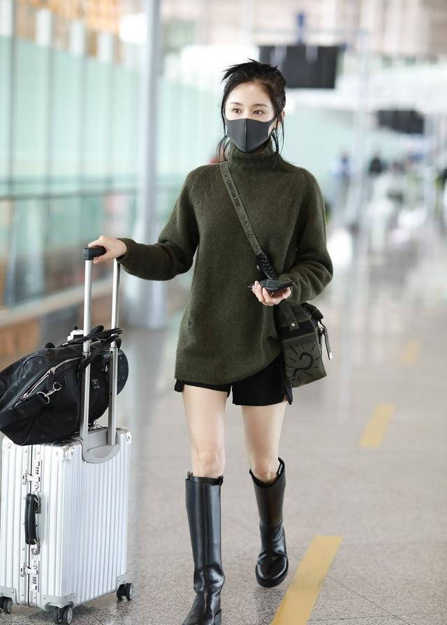 夏天穿搭女生高级感短裤 1a1865c063c6440999ff69ec75c5fe49.jpeg