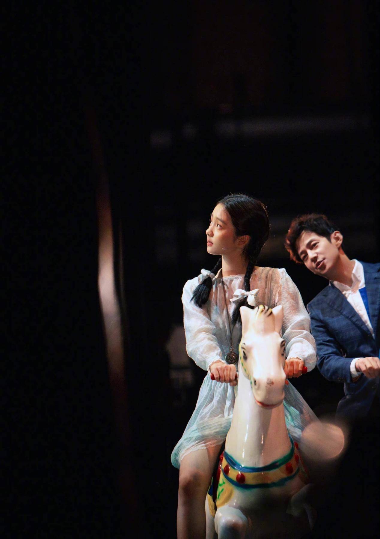 身材|多多15岁就已了不得，大场面也丝毫不露怯，被孙莉培养成大家闺秀