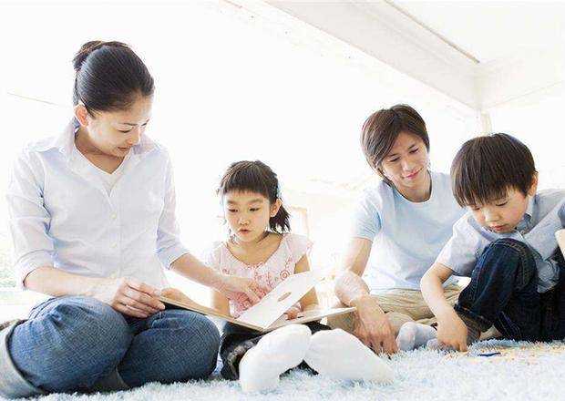 家长|刚出生的妹妹,哥哥一亲近就莫名哭泣,妈妈打开襁褓脸都变了