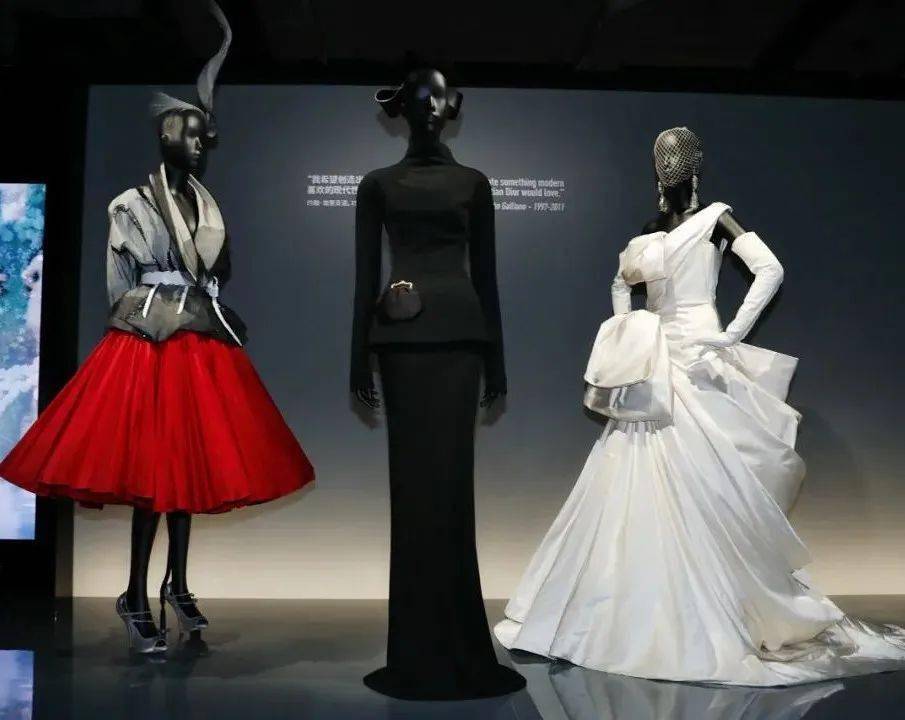 博昂|迪奥搞了个花园，赵丽颖、景甜都在里面当仙女！