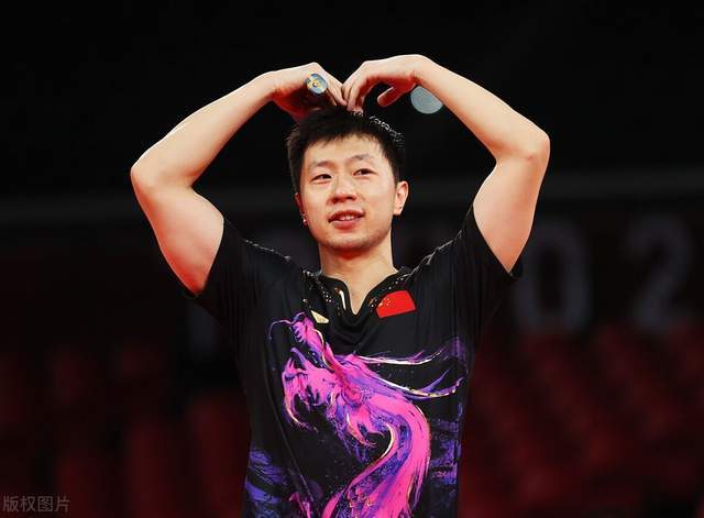 许昕|3-0！国乒晋级4强，马龙许昕超水平发挥，樊振东惊出一身冷汗