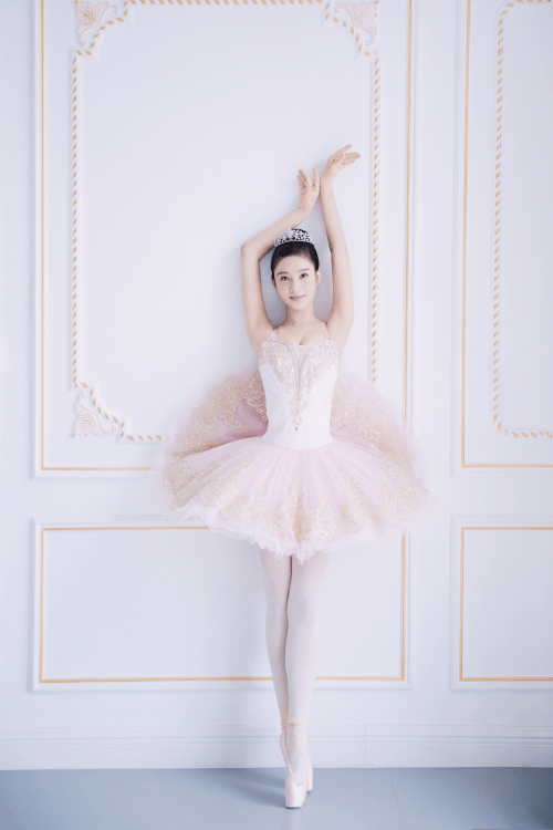 孙嘉璐晒美照营业红扑扑小脸蛋抢镜好美的初恋质感