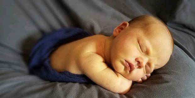 婴儿几个月长头骨 b1177b859cdf48f1928dd4b8ae0c6659.jpeg