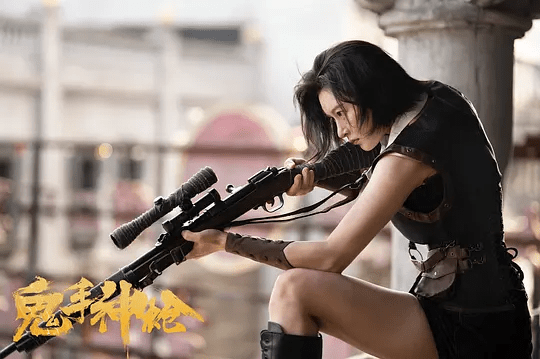 进行|凭借《功夫》爆火的释行宇，竟拍了部网大，女主身材却是最大看点