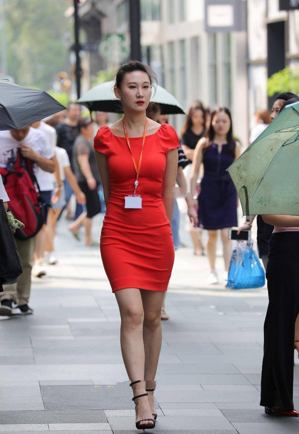 酷酷|酷酷装扮瑜伽裤，充满青春的时尚活力，简约也是一种美，高挑显瘦