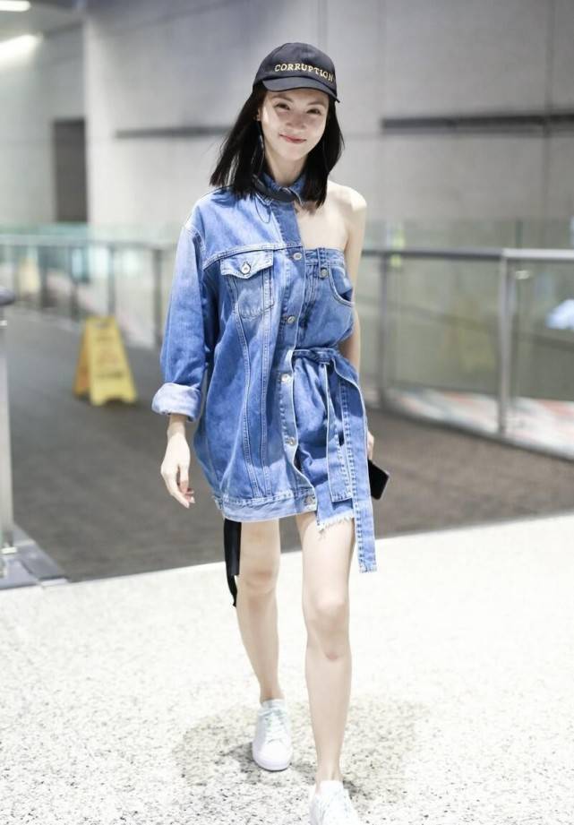 标准|金晨不愧是舞蹈专业的,“标准身材”穿牛仔装,真给气质加分