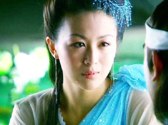 侵权|满天星头饰有多美？王艳、唐宁美到肝颤，最后一位宛若天仙！