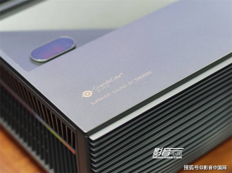 方面|BenQ i985L：迈进另一个阶段的三色激光强作