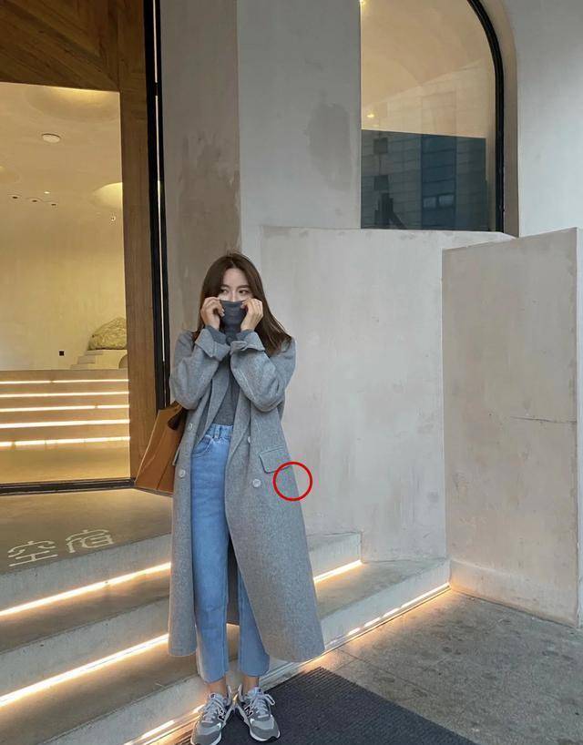 浅色|2020必不可少的“高级灰”配色！学三木母女这样穿，优雅又吸睛