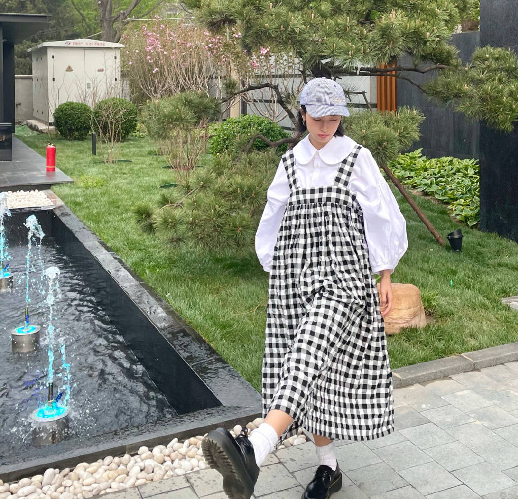 整体|职场穿搭要短裙配高跟鞋才迷人？周雨彤告诉你NO！