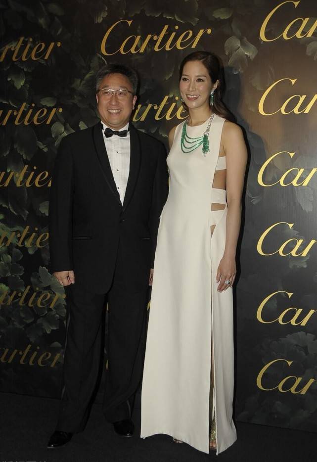 身材|李家诚眼光高级,老婆身材匀称饱满,没有赘肉穿白色曲线感尽显