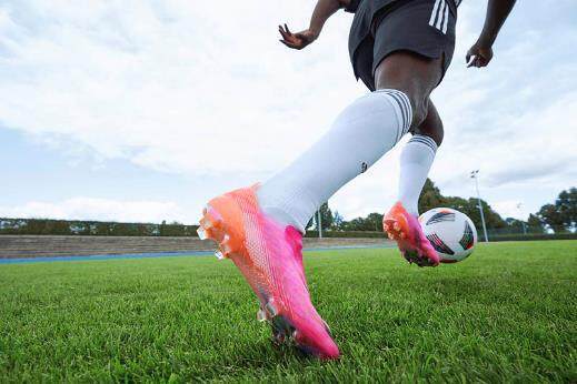 设计|阿迪达斯SUPERSPECTRAL足球鞋套装来袭