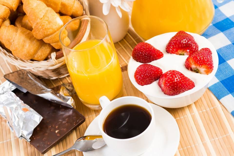 补充|皮肤科医生:做5件事吃这1物,让你散发青春活力,皱纹消失不见