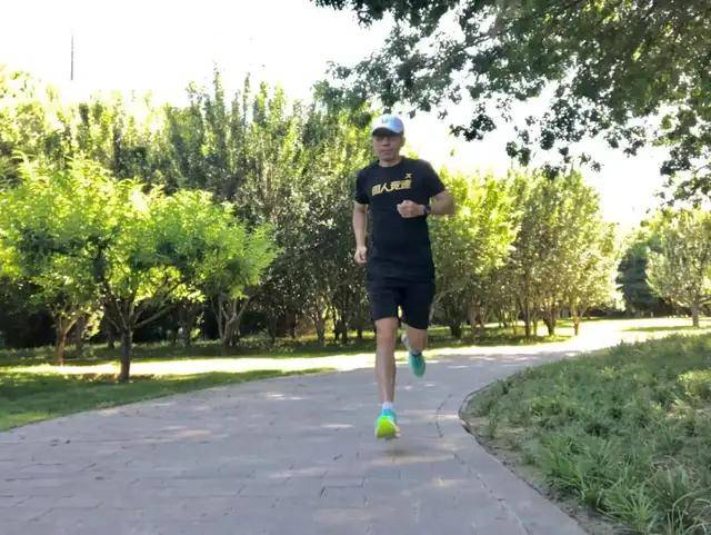 特步|大步狂奔，出腿更稳——特步160X Pro测评