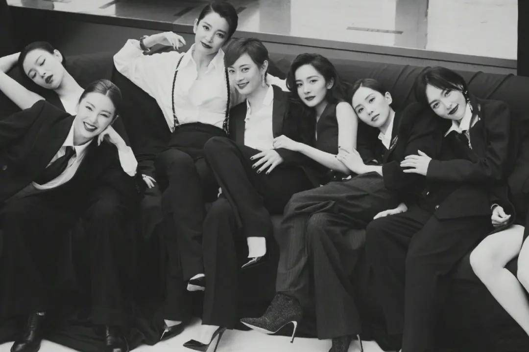 黑色|为什么所有雌雄同体的美人都需要一件西装？