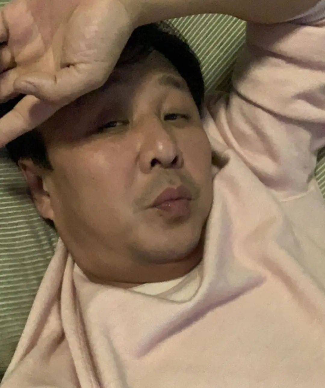 郭斌的职业分不开据悉生活中的他除了是个宠妻狂魔之外还是威海的