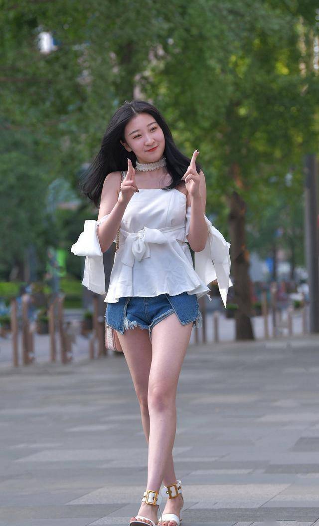 颜色|约会必备的打底裤穿搭技巧，素雅干净不俗套，简约靓丽
