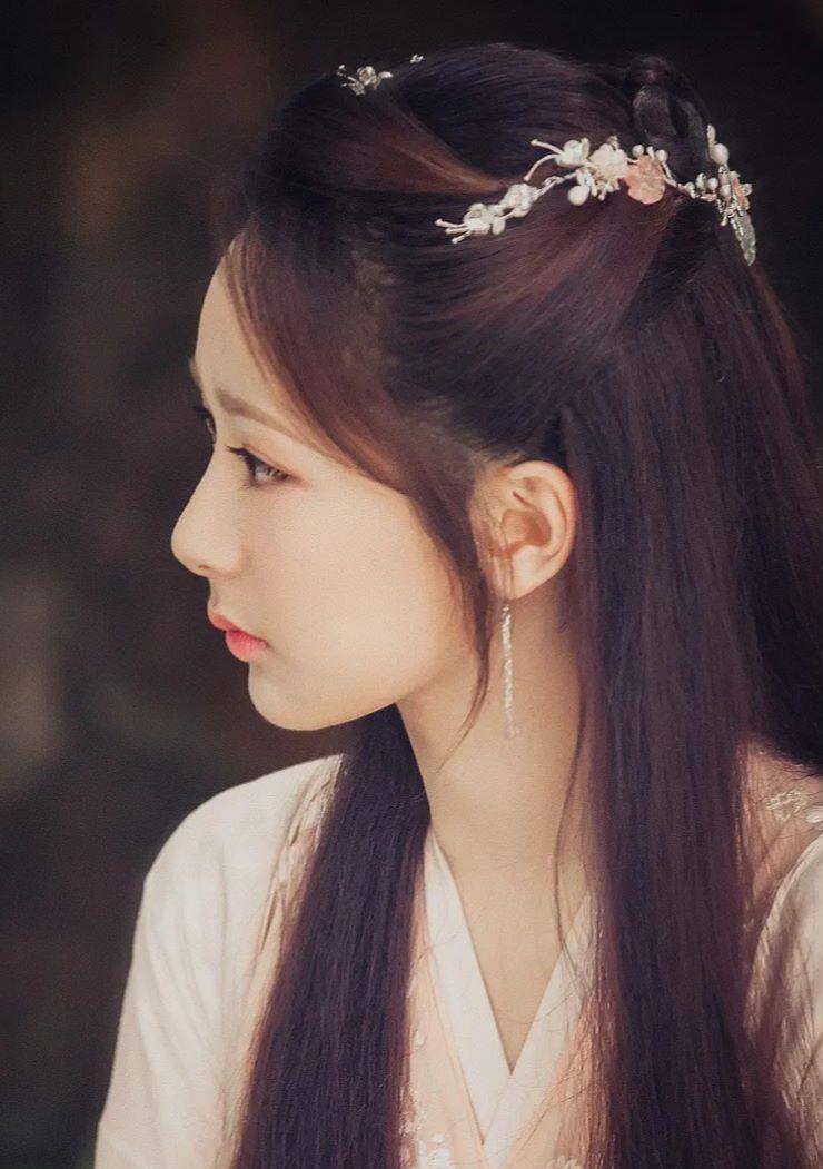 天河|《青簪行》无法播出，杨紫看似惨实则是幸运儿，播了她才倒霉