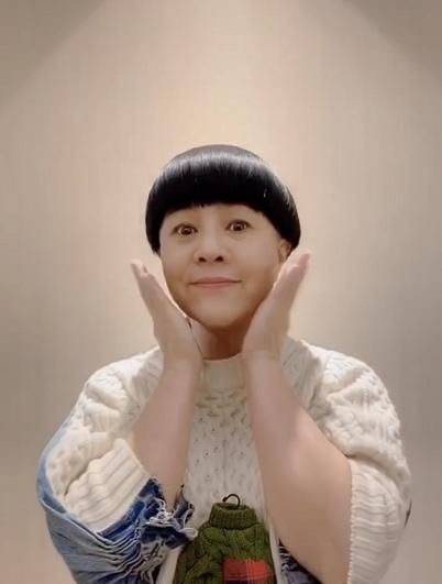 刘纯燕被拍到近照学倪萍减肥瘦的认不出不修图都是真实老人