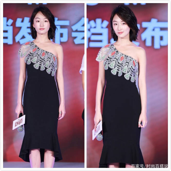 周冬雨|周冬雨一直这么娇小可爱,斜肩裙穿得好有个性,身材好得让人羡慕
