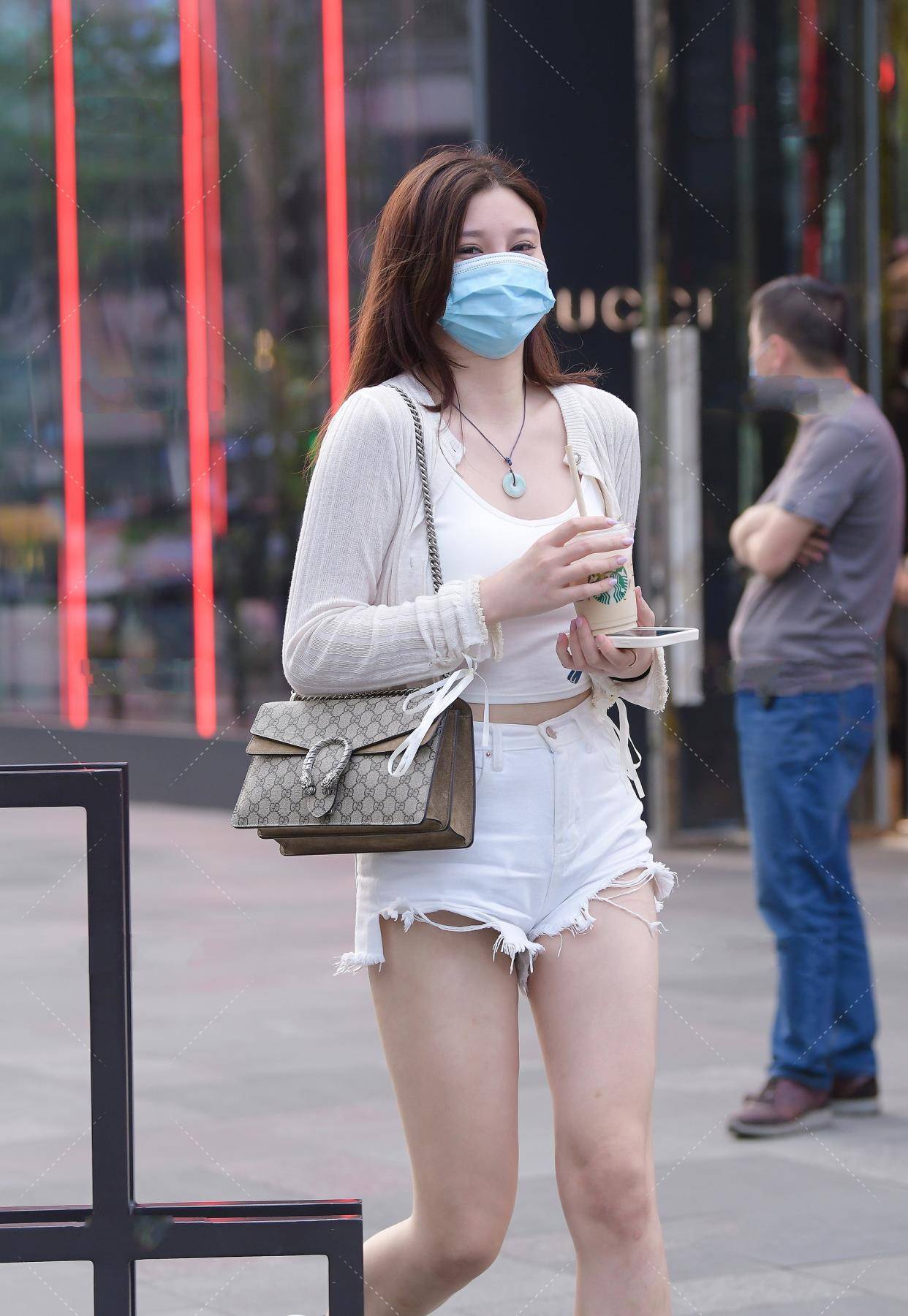 那妆|纯白色靓妹穿搭,清爽性感,甜美纯净