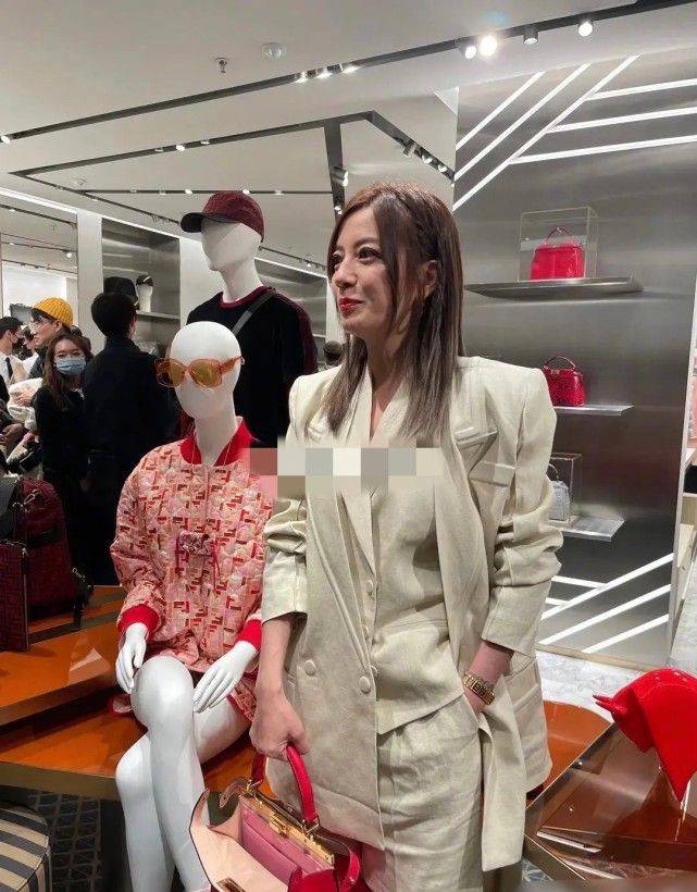 陶虹|美颜后个个漂亮，但现实中赵薇脸下垂了，陶虹也没营销那么气质！