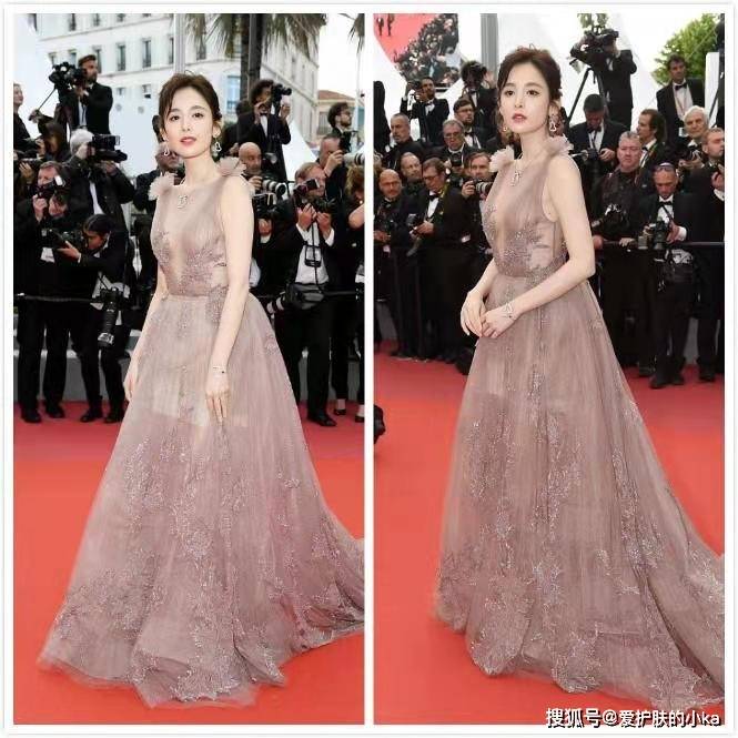 真会|29岁古力娜扎精致又洋气,172cm穿珍珠小黑裙好显气质,真会打扮