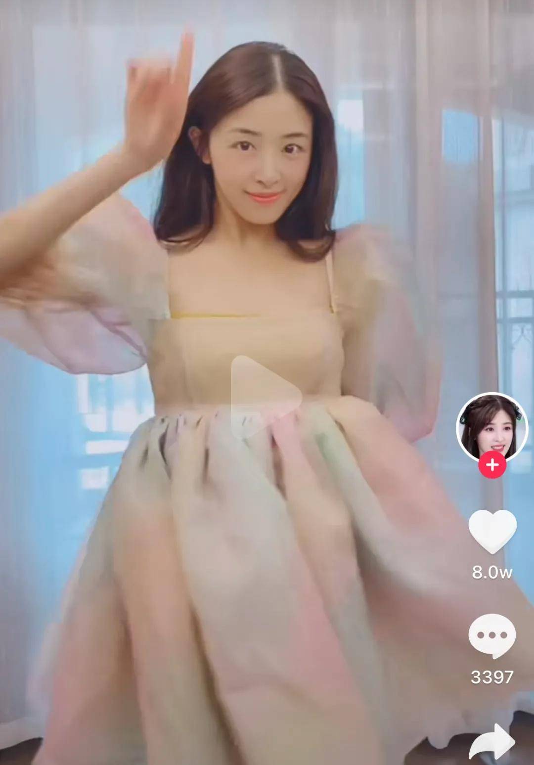 袖子|为什么我说论身材，小头长腿关晓彤不及大头短腿杨紫？