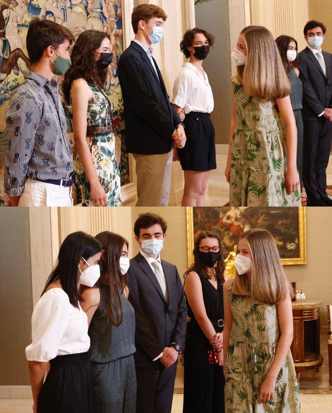 公主|西班牙公主莱昂诺尔真会穿,无袖印花连衣裙清新减龄,娇俏甜美