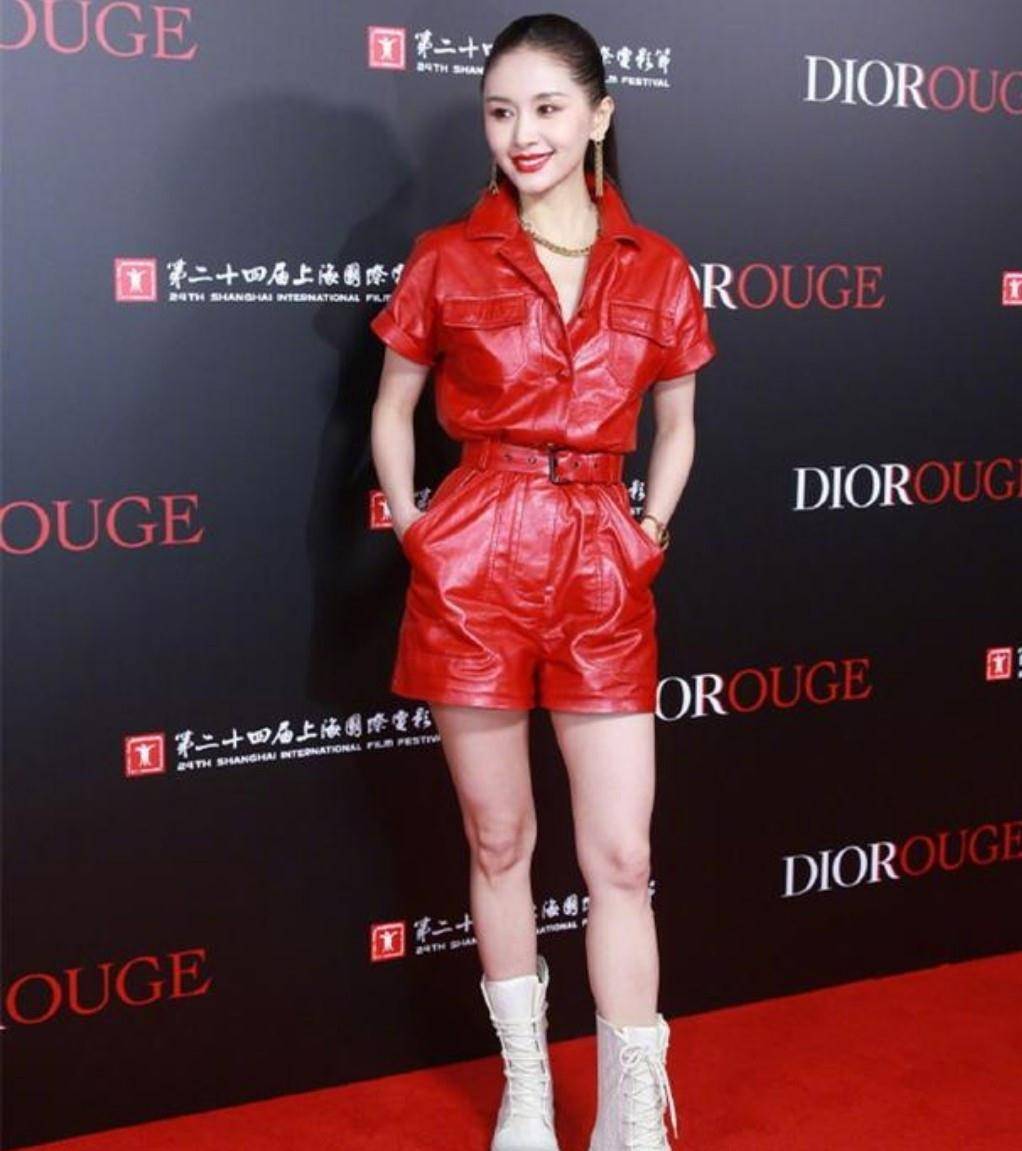 设计|陈妍希真是清纯女神，穿连体裤显精致身材，不得不夸陈晓好眼光