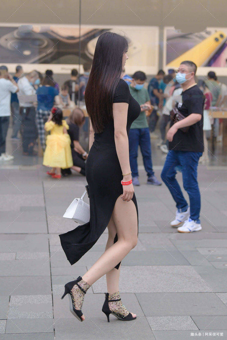 长裙|修身长款连衣裙搭配同色系高跟鞋，冷艳高贵，气质出众