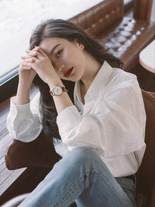 显得|衣服不在多,而是懂得穿,秋天拥有这几款就满足了,气质又美丽