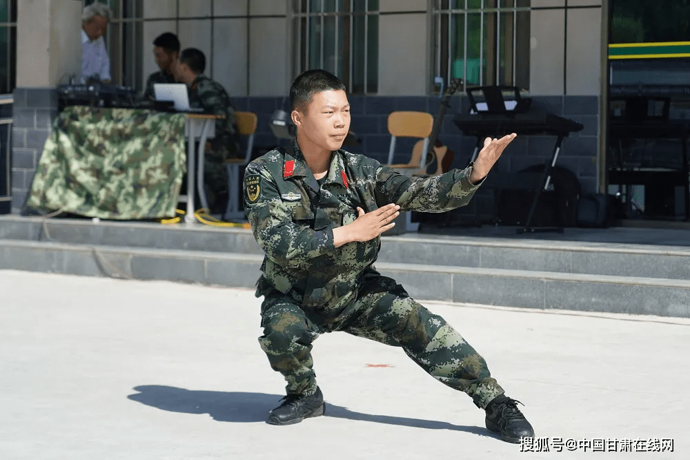 總監製:李旭峰 監 制:金從勤 劉勝全 主 編:劉昆 編 輯:曹世凱 王琨