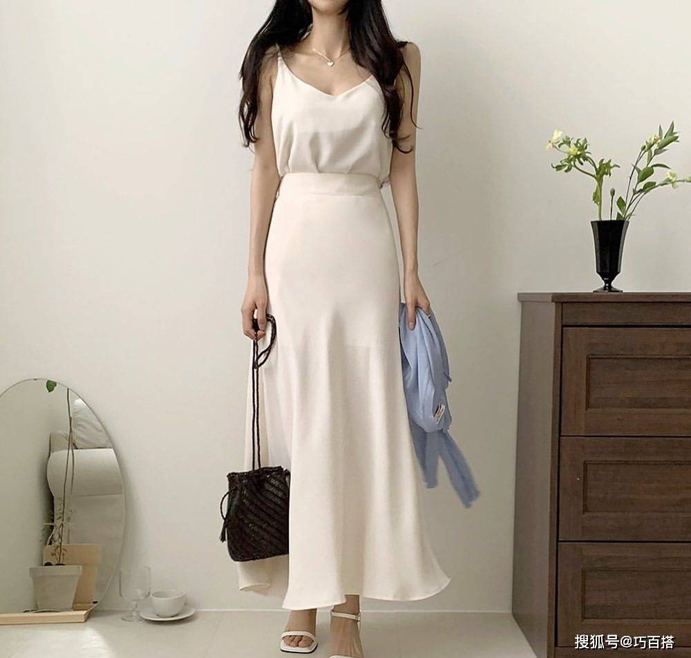 因为|马上到末伏了！是时候备起一件小吊带去刷街了，清凉又不会晒伤