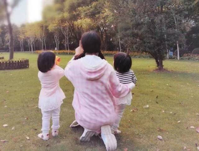 面包|出月子了？谢娜宣布喜讯后，在家做面包跟邻居分享，心情超好