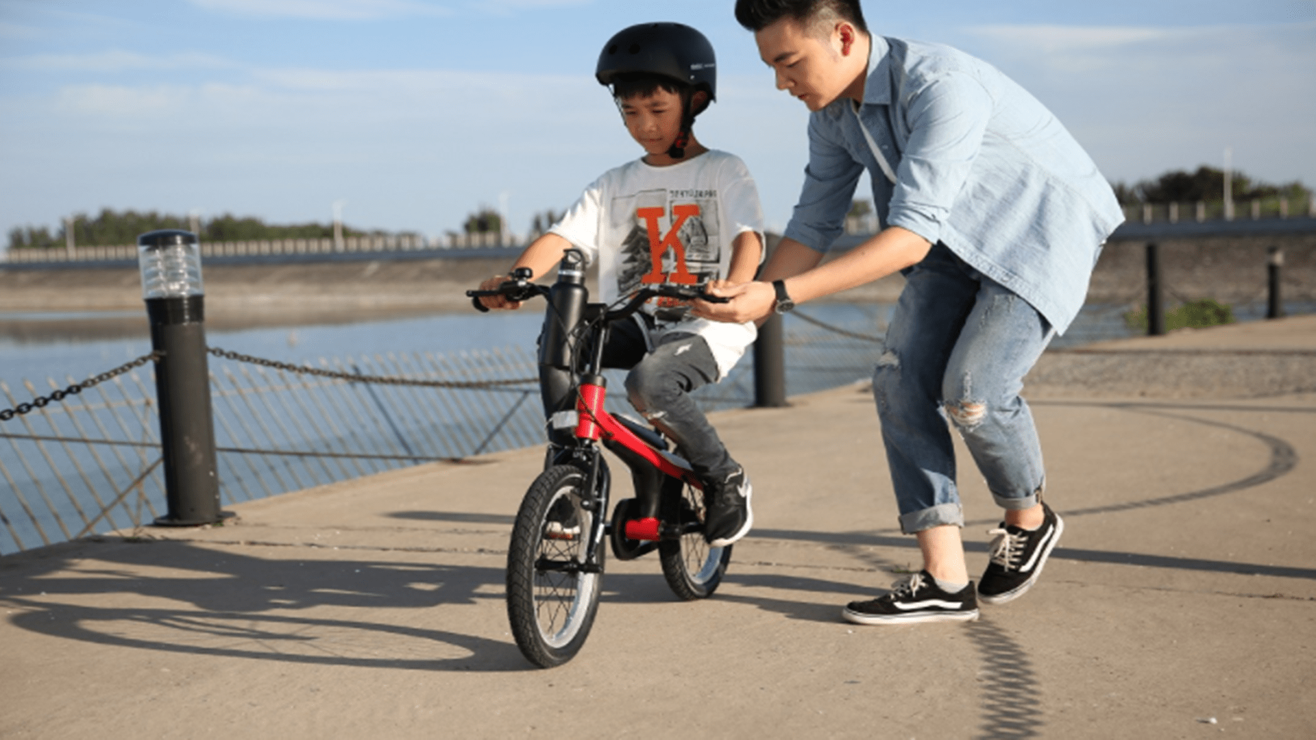 脚趾|断指移植黄金时间要知道，父亲接了个电话，女儿少了两根脚趾