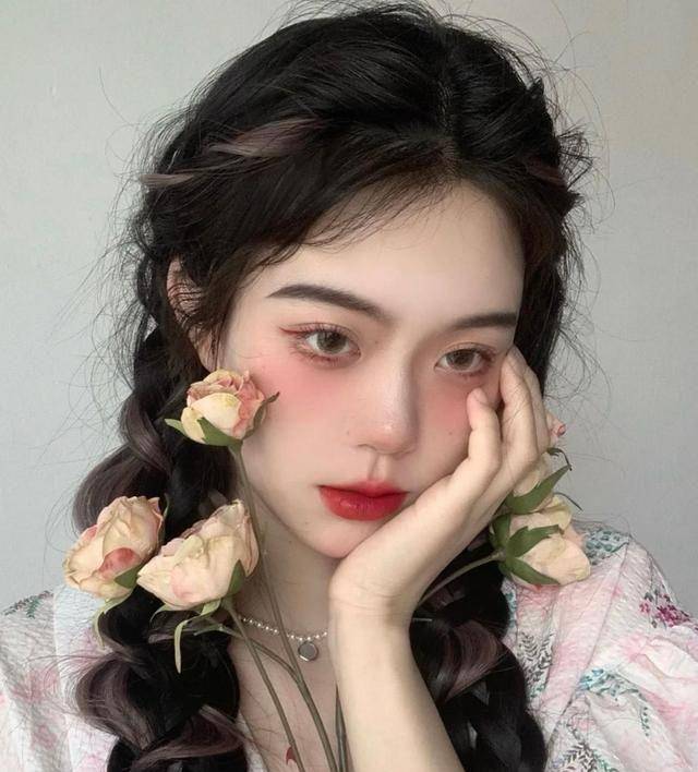 无敌|盘点5款无敌显白的夏季口红，一抹瞬间气色满满