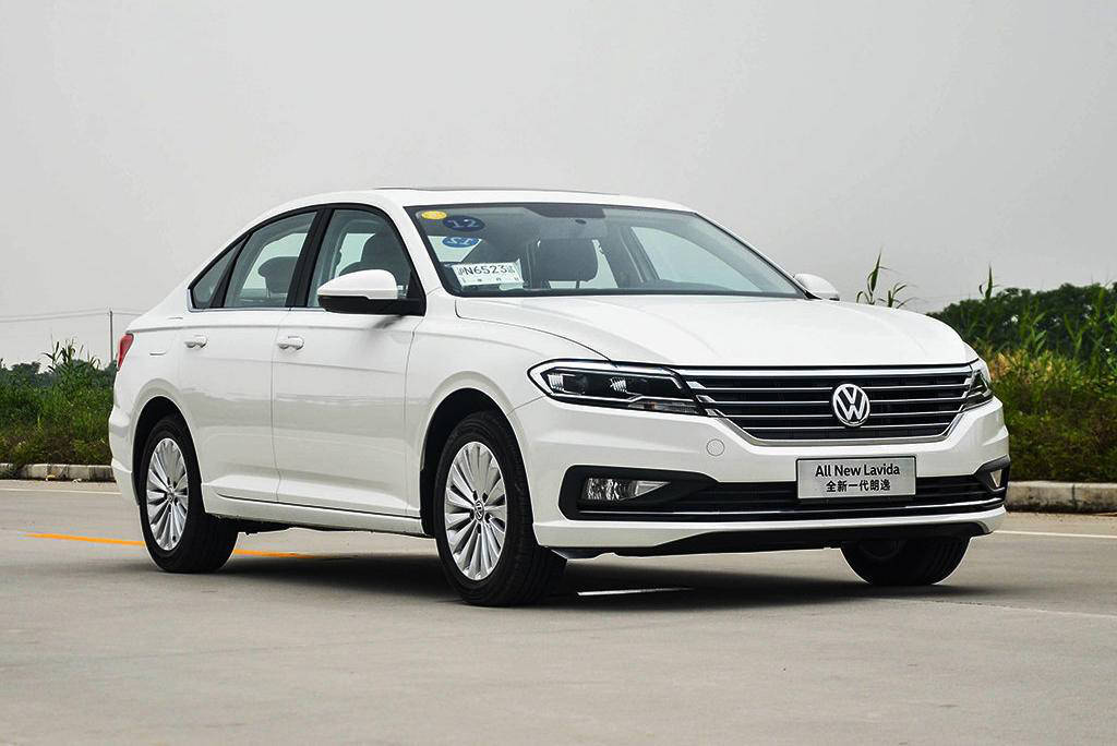 都说大众减配,为啥最后还是买大众?内行人:这几个优点不得不服