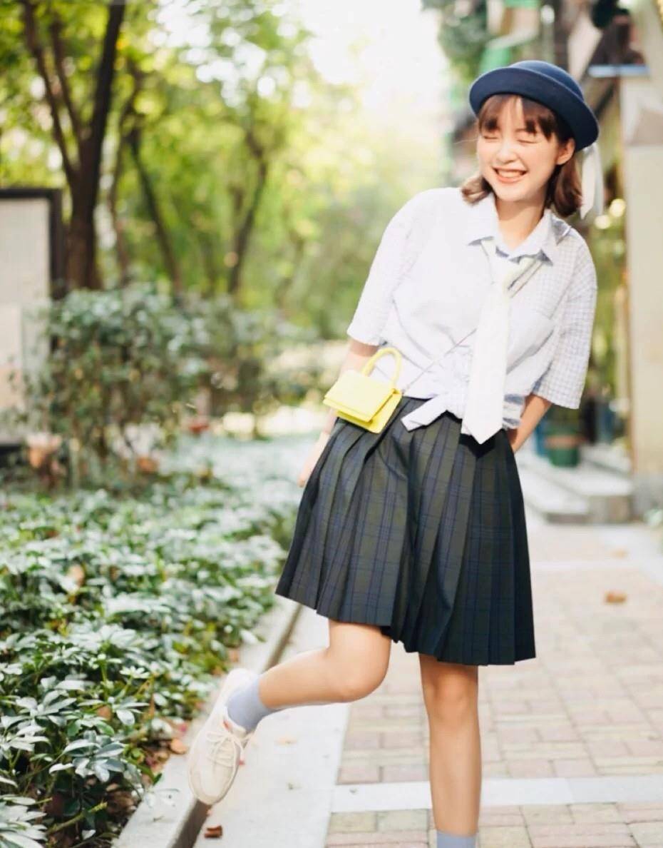 颜色|夏天清爽才舒适，小个子女生别太拖沓，这样搭配干净又显气质