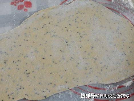 长条|1块豆腐1碗面粉,教你做小零食,豆腐也能金黄酥脆,全家抢着吃