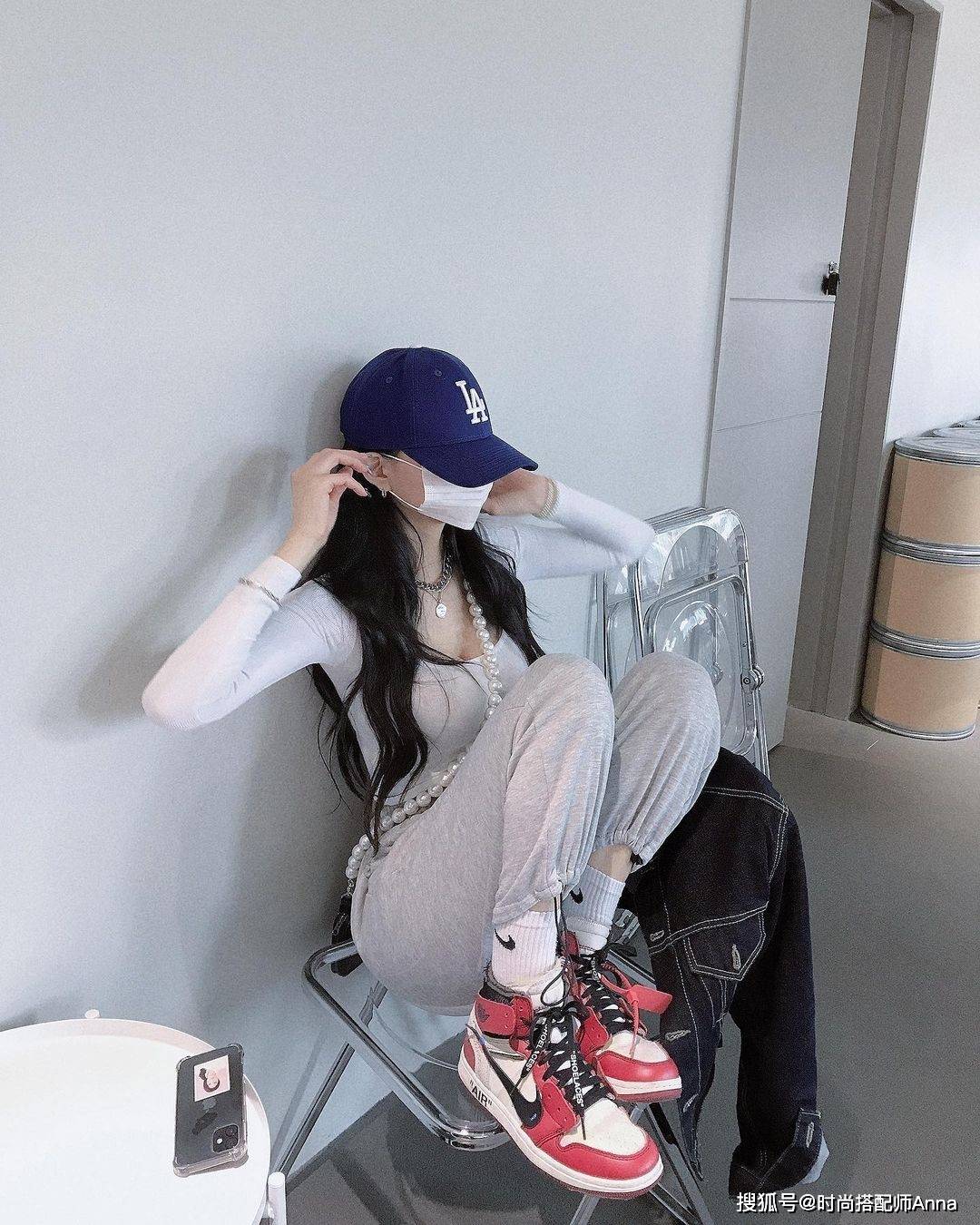 新鲜感|越是简约的基础款,越能穿出心动不已的新鲜感,时髦还吸睛