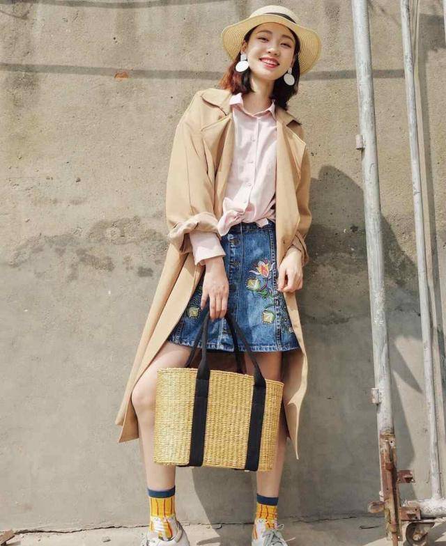 电影|风衣成为早秋标配，N种穿法，轻松承包你整个秋天的时髦