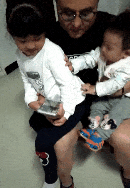 玩具|二胎家庭什么样？这才是二胎老母亲，最真实的感受！